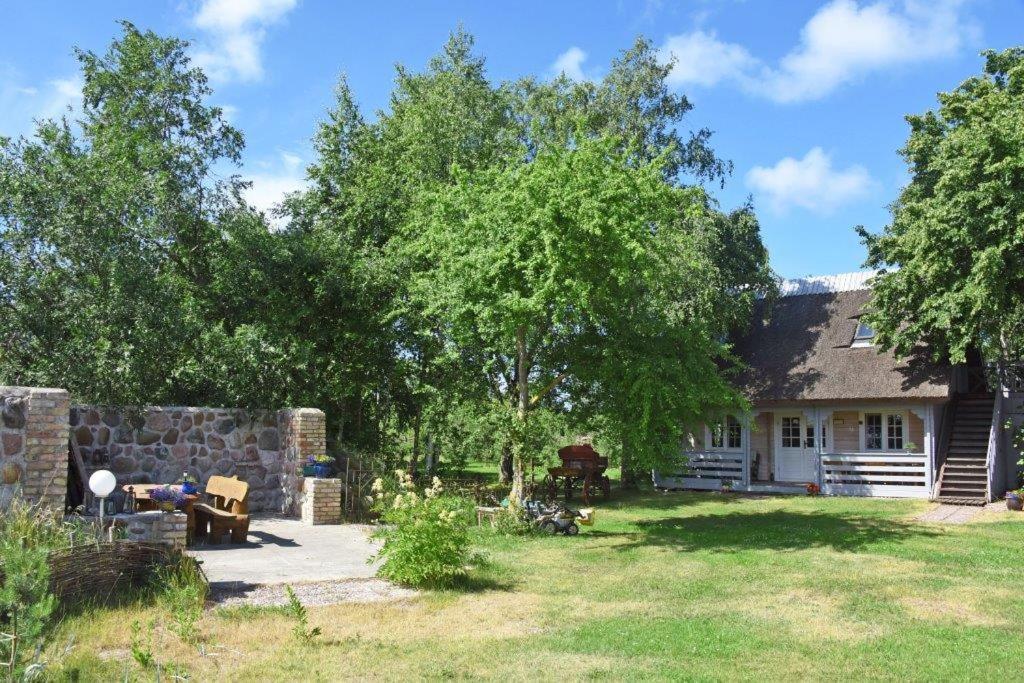 Ferienwohnung Judbidzi Pape Exterior foto